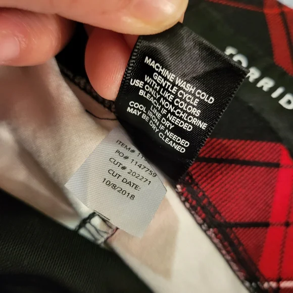 Torrid Premium Ponte stretch Pull-on Pixie Pant - Picture 9 of 9